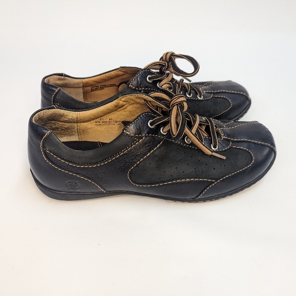 Born Hawkeye Walking Shoe Black Size 8 1/2 Great Condition - Picture 2 of 10